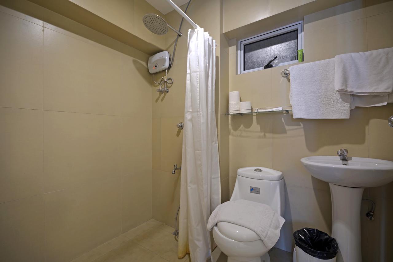 Victoria Soho Suites Manila Eksteriør billede