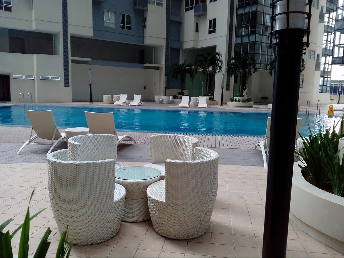 Victoria Soho Suites Manila Eksteriør billede