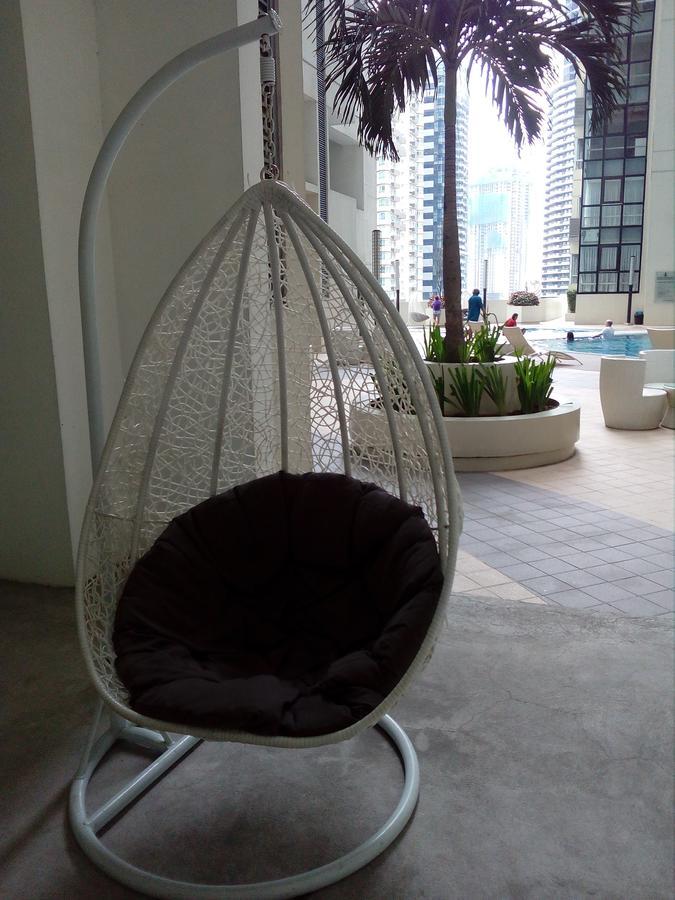 Victoria Soho Suites Manila Eksteriør billede