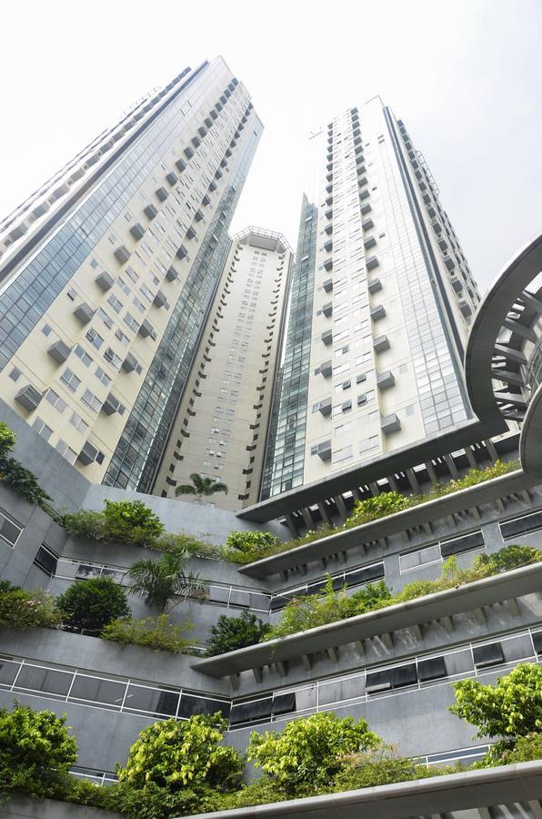 Victoria Soho Suites Manila Eksteriør billede